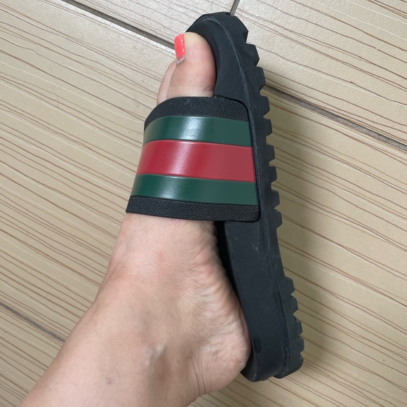 Gucci Slides (mens slides or unisex) - Picture 9 of 11